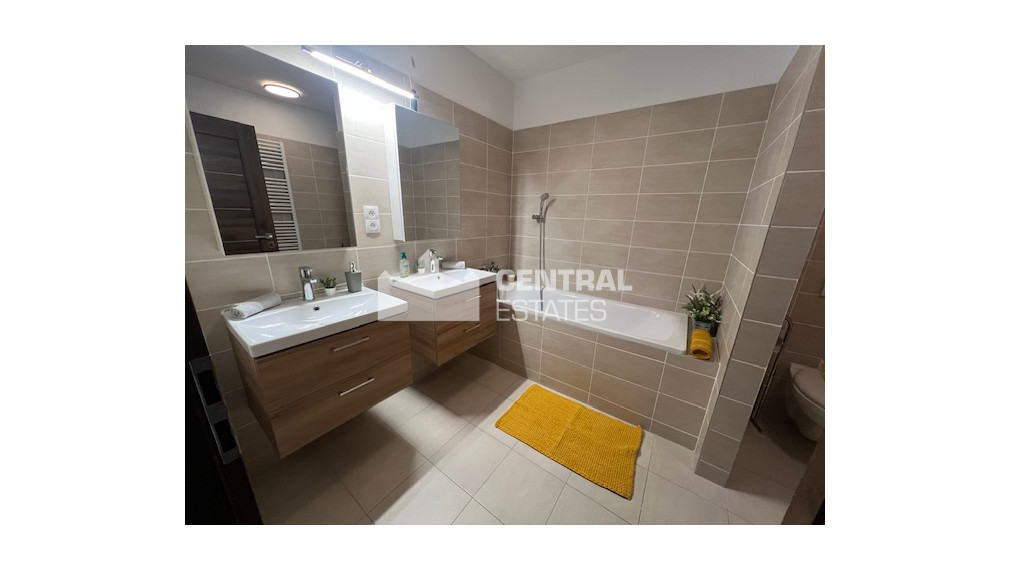 4- izbový byt, Omnia, 95.80m2, balkón, parkovanie, na prenájom v Bratislave