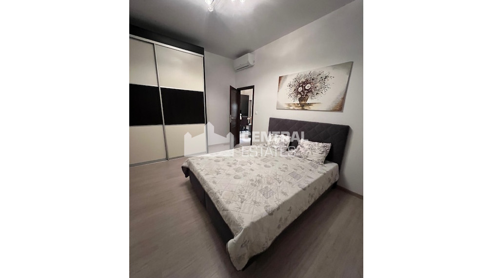 4- izbový byt, Omnia, 95.80m2, balkón, parkovanie, na prenájom v Bratislave