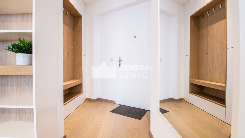 Exkluzívny 2i byt v novostavbe s lodžiou na prenájom v Starom meste