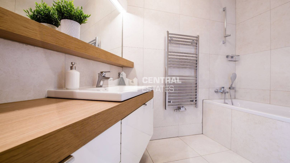 Exkluzívny 2i byt v novostavbe s lodžiou na prenájom v Starom meste