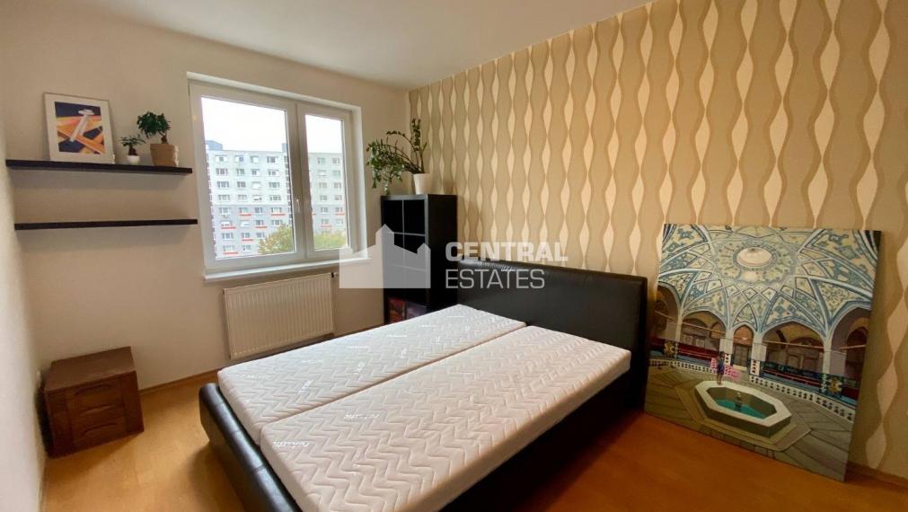 Veľmi pekný 2i byt s balkónom na prenájom v Petržalke