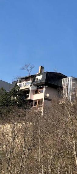 3- izbový byt v exkluzívnej vile s krásnym výhľadom na prenájom v Starom meste