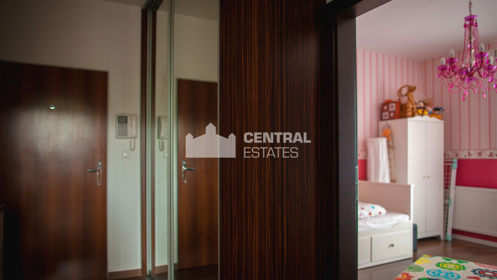 Pekný 3i byt v novostavbe s balkónom a terasou na prenájom v Karlovej Vsi