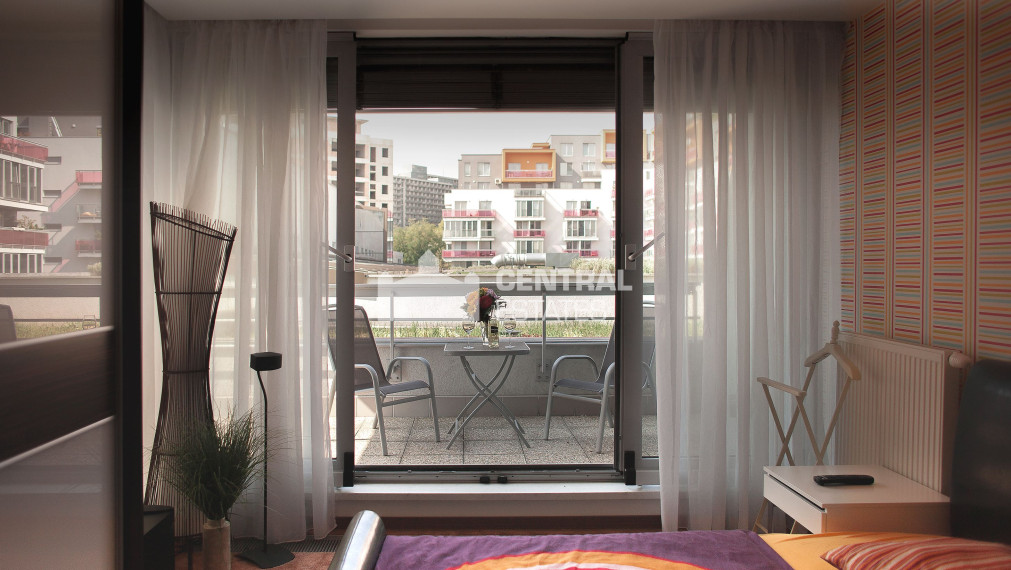 Pekný 3i byt v novostavbe s balkónom a terasou na prenájom v Karlovej Vsi