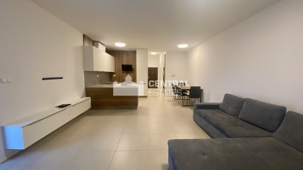 Exkluzívny 4i byt v novostavbe s terasou a parkovaním na prenájom v Novom meste