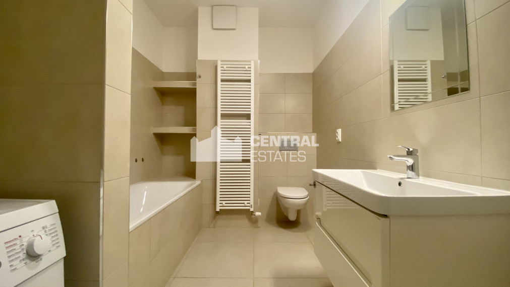 Exclusive 3- bedroom apartment in a new building with a terrace and parking for rent in Nové mesto