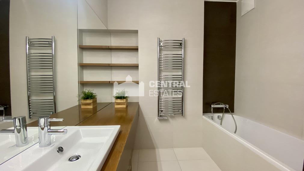 Superior 4- bedroom duplex in a new building with terrace and garage for rent in Petržalka