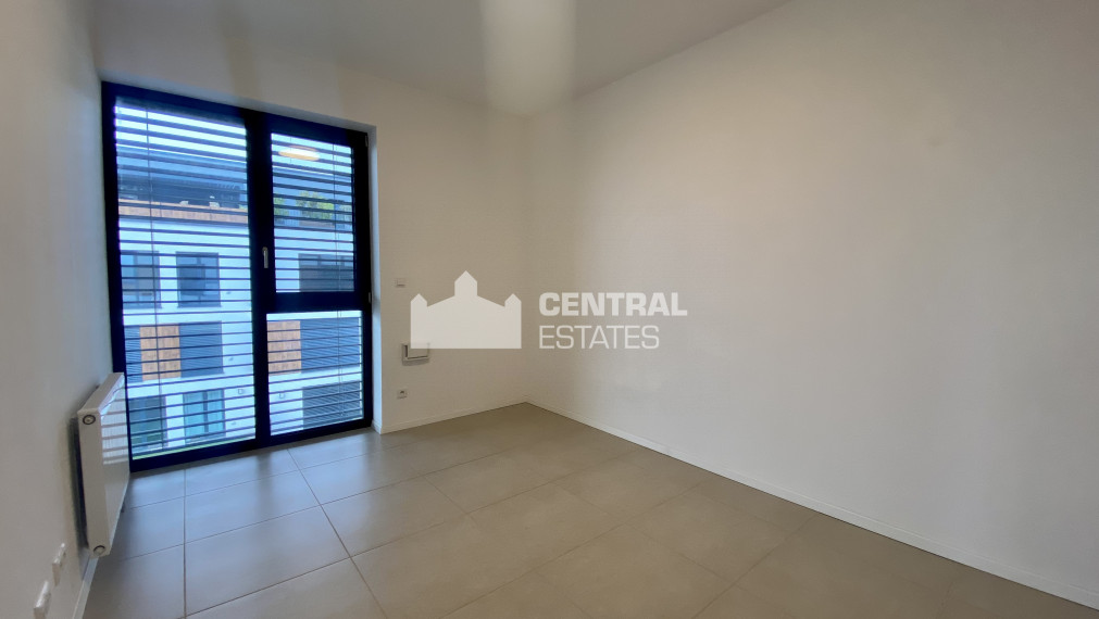 Exclusive 3- bedroom apartment in a new building with a terrace and parking for rent in Nové mesto