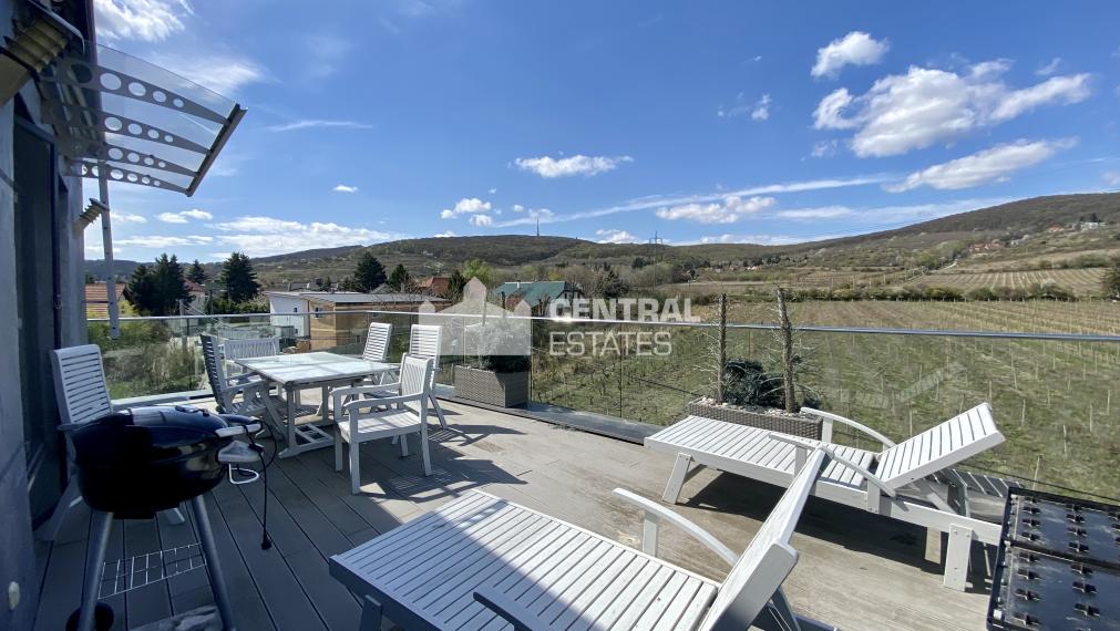 Nadštandardný 5i RD s predzáhradkou terasou a parkovaním na prenájom v Novom meste