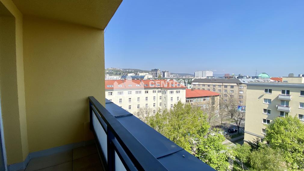 Air-conditioned 3- bedroom duplex with a balcony and a large terrace for sale in the Old Town