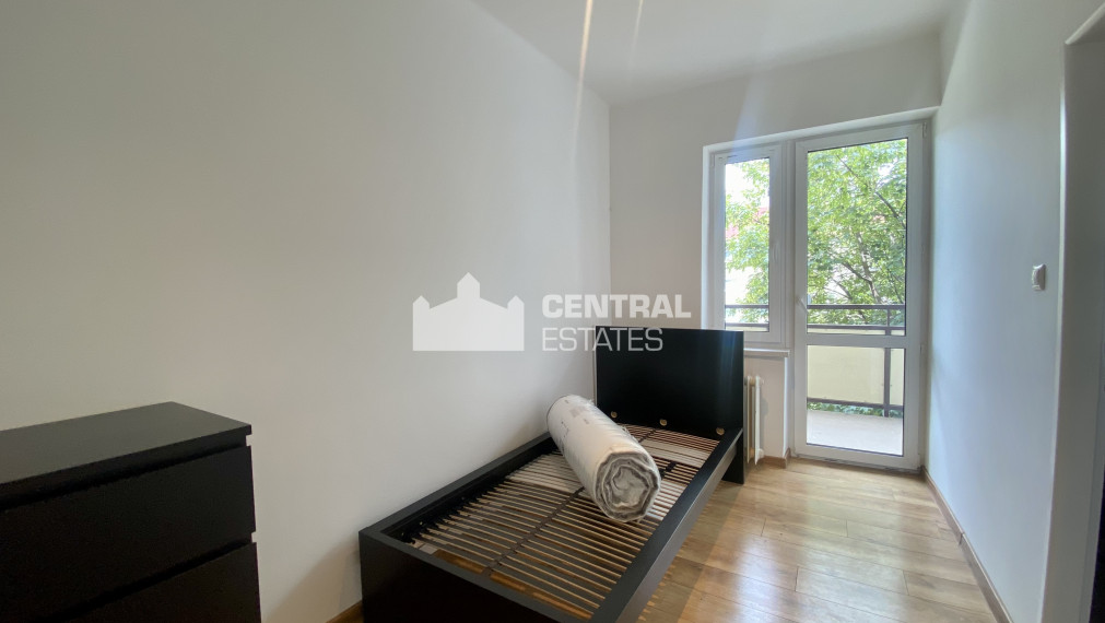 Completely renovated air-conditioned 2-bedroom apartment with a balcony for rent in Nové mesto