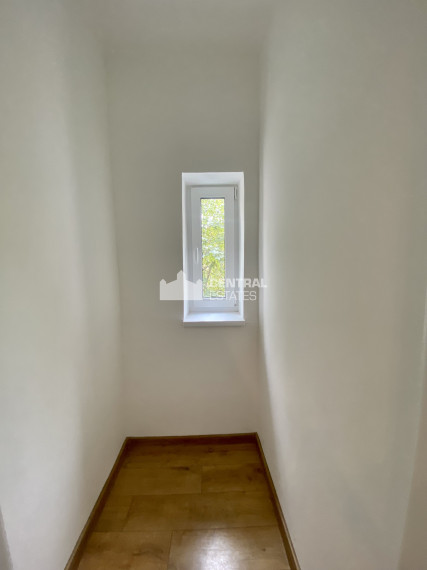 Completely renovated air-conditioned 2-bedroom apartment with a balcony for rent in Nové mesto