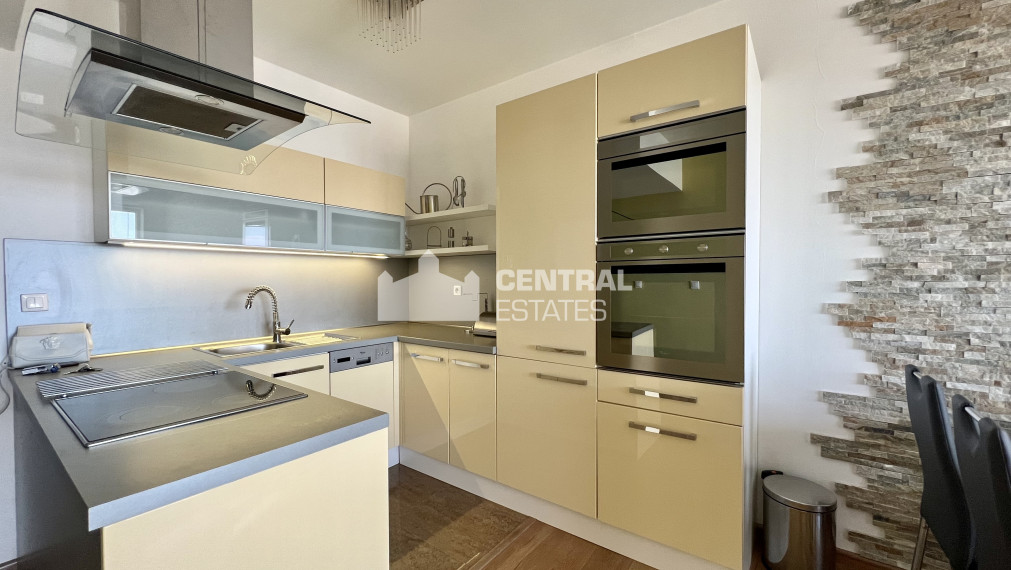 Spacious modern 2-bedroom apartment in a new building with loggia and parking for rent in Petržalka