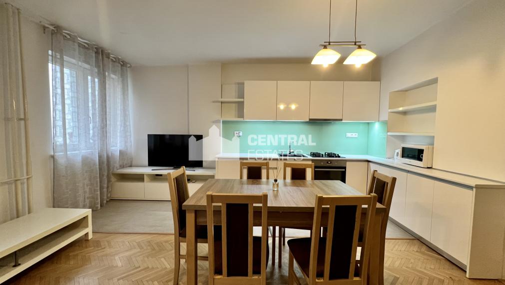 Completely renovated 1- bedroom apartment with a balcony for sale in the Old Town