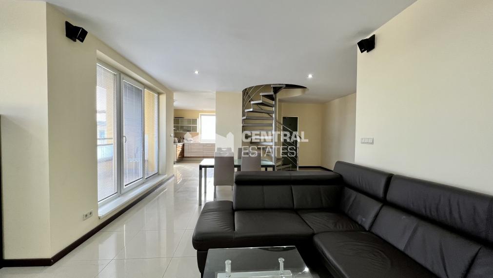 Air-conditioned 3- bedroom duplex with a balcony and a large terrace for sale in the Old Town