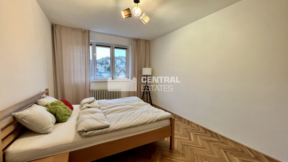 Staromestský 3i byt s veľkou lodžiou na prenájom v Starom meste