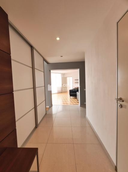 Nadštandardný 3i byt s balkónom a parkovaním na prenájom v Starom meste