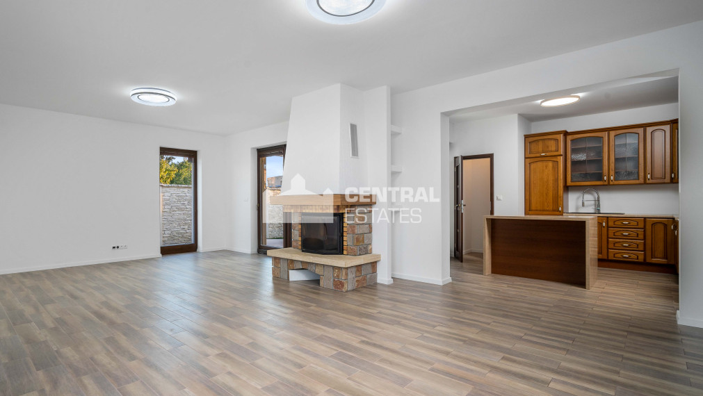 Novostavba 4i rodinný dom so záhradou na prenájom v Slovenskom Grobe