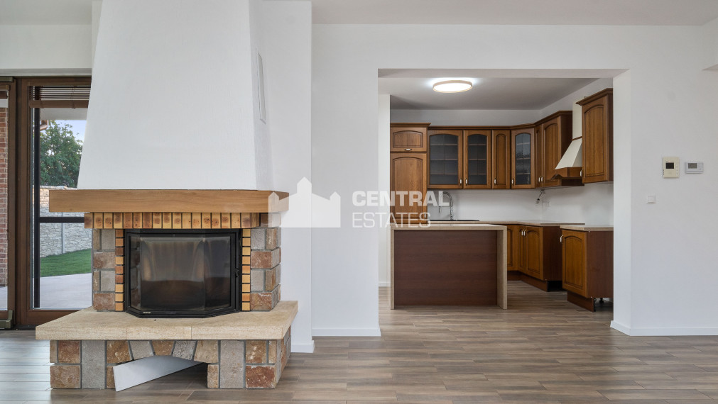 Novostavba 4i rodinný dom so záhradou na prenájom v Slovenskom Grobe