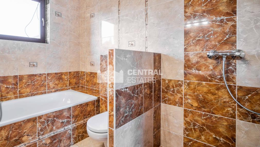 Novostavba 4i rodinný dom so záhradou na prenájom v Slovenskom Grobe