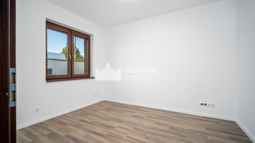 Novostavba 4i rodinný dom so záhradou na prenájom v Slovenskom Grobe