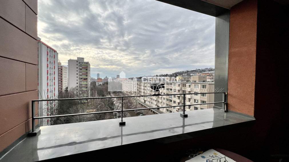 Pekný 2i byt v novostavbe s lodžiou a parkovaním na prenájom v Novom meste