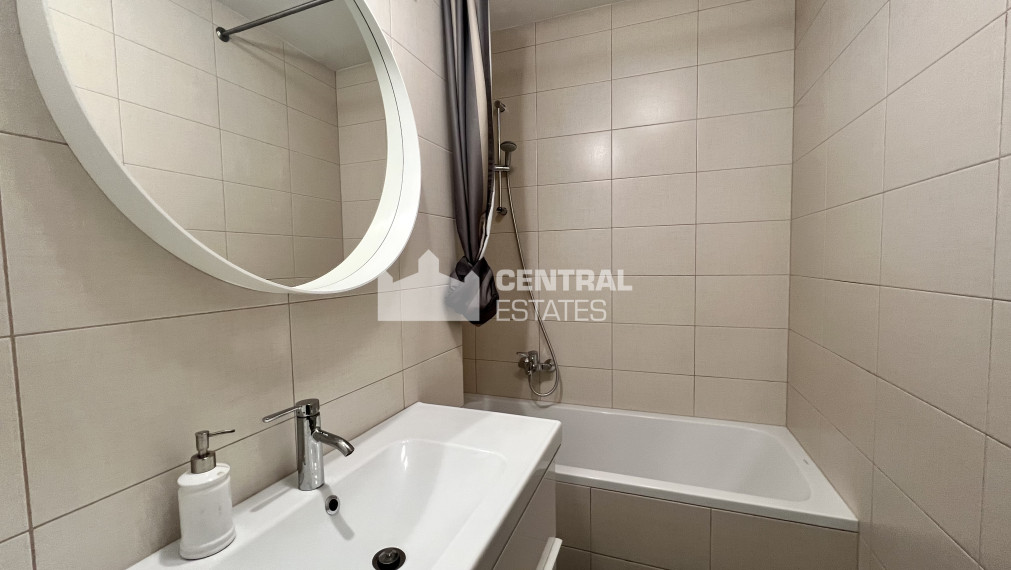 Pekný 2i byt v novostavbe s lodžiou a parkovaním na prenájom v Novom meste