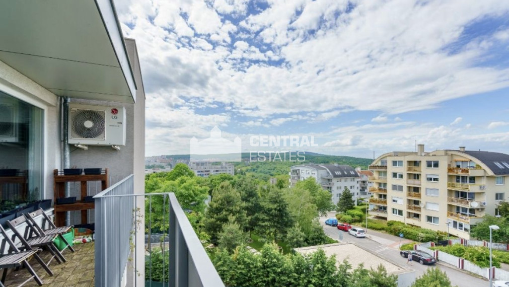 Exkluzívny 4i byt v novostavbe s terasou s parkovaním na prenájom v Starom meste