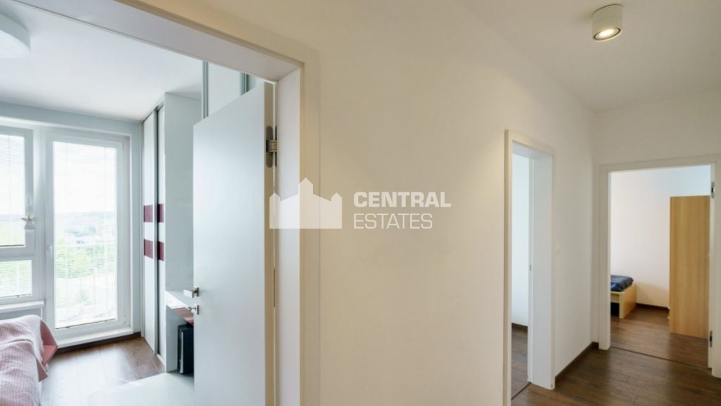 Exkluzívny 4i byt v novostavbe s terasou s parkovaním na prenájom v Starom meste