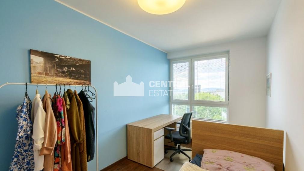 Exkluzívny 4i byt v novostavbe s terasou s parkovaním na prenájom v Starom meste