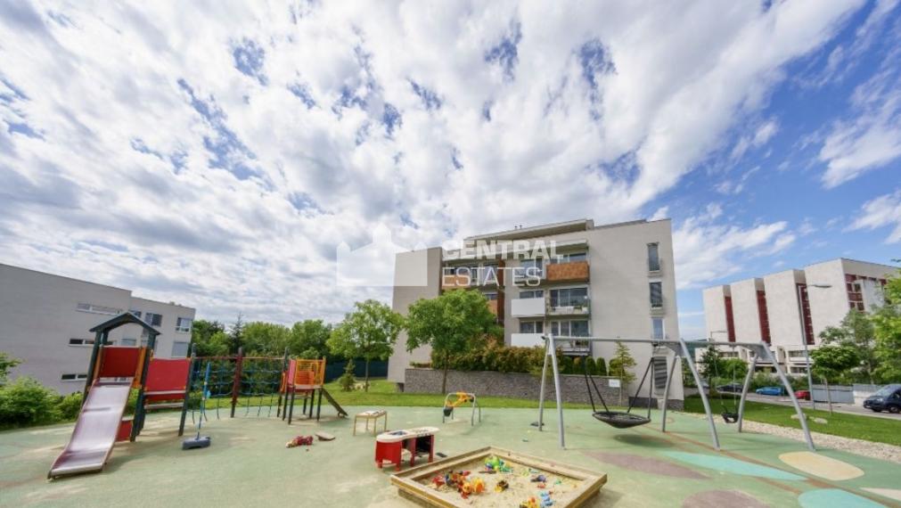 Exkluzívny 4i byt v novostavbe s terasou s parkovaním na prenájom v Starom meste