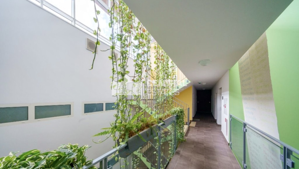 Exkluzívny 4i byt v novostavbe s terasou s parkovaním na prenájom v Starom meste