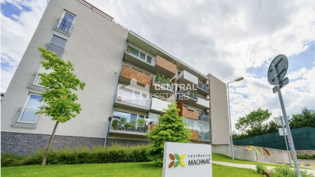 Exkluzívny 4i byt v novostavbe s terasou s parkovaním na prenájom v Starom meste