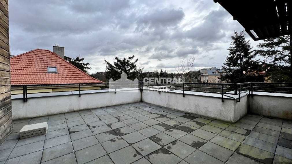 Krásny slnečný 2i byt v novostavbe s veľkou terasou a parkovaním na prenájom v Novom meste