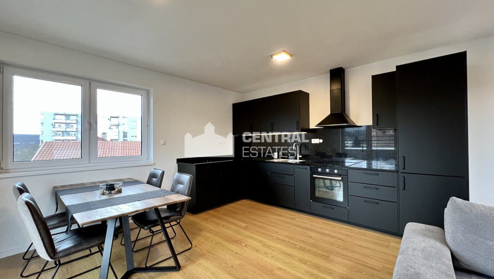 Krásny slnečný 2i byt v novostavbe s veľkou terasou a parkovaním na prenájom v Novom meste