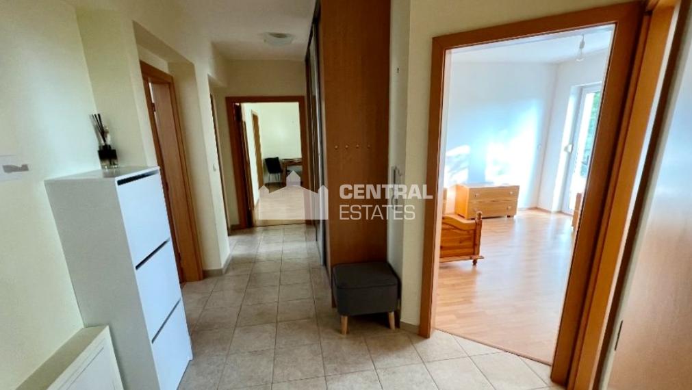 Priestranný 4i byt na prenájom v Záhorskej Bystrici