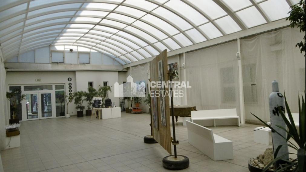 Lukratívne kancelárske priestory s parkovaním na prenájom v Ružinove