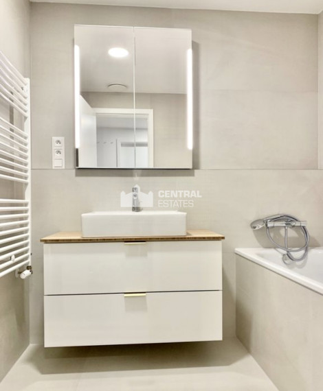 Nadštandardný 2i byt v lukratívnej novostavbe s lodžiou a parkovaním na prenájom v Starom meste