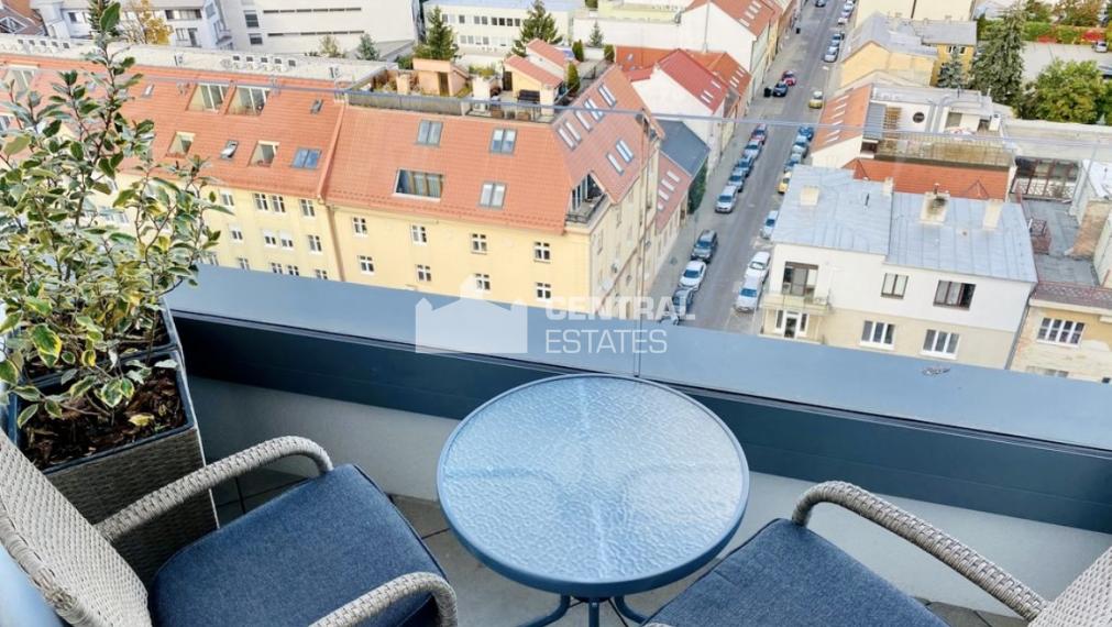 Luxusný 2i byt v novostavbe s lodžiou a parkovaním na prenájom v Starom meste