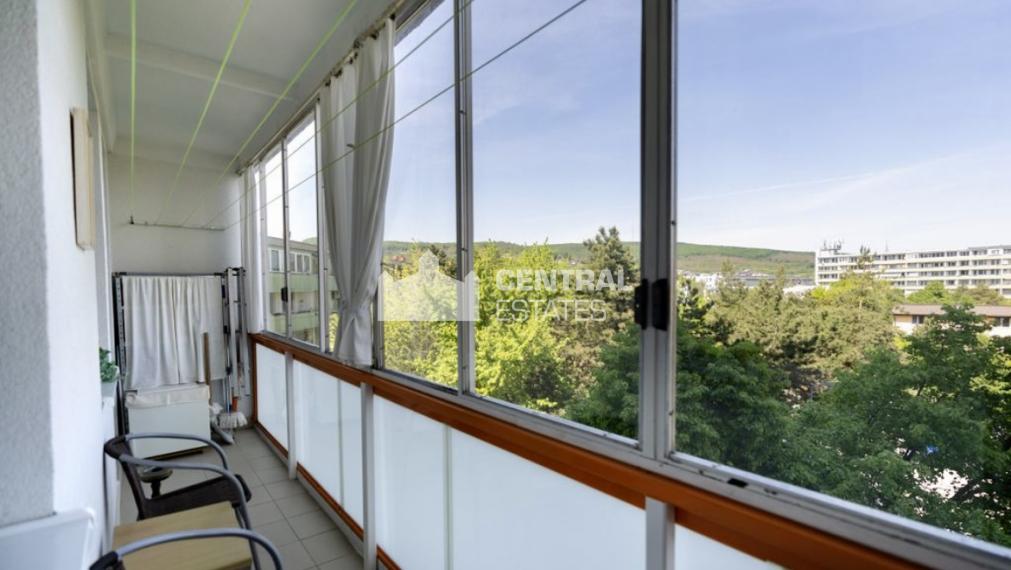 Príjemný 3- izbový byt s lodžiou na prenájom v Rači