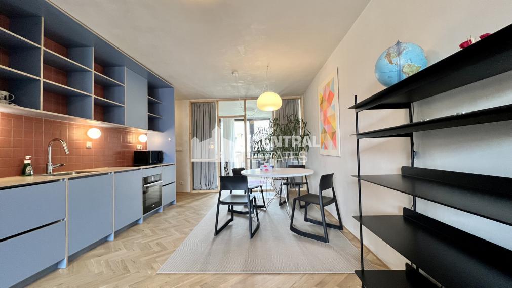 Kompletne zrekonštruovaný klimatizovaný 3- izbový byt s lodžiou na prenájom v Starom meste