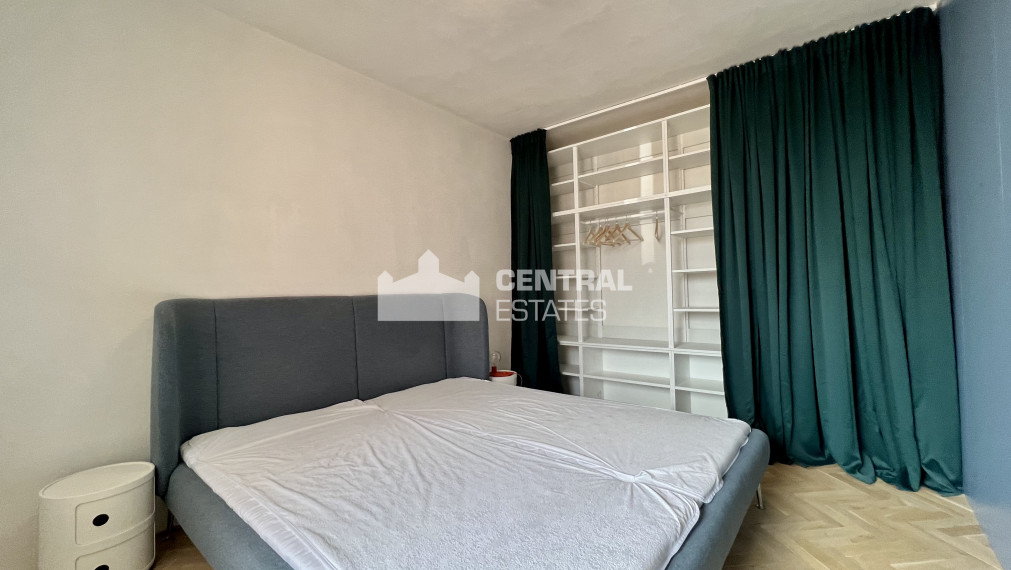 Kompletne zrekonštruovaný klimatizovaný 3- izbový byt s lodžiou na prenájom v Starom meste