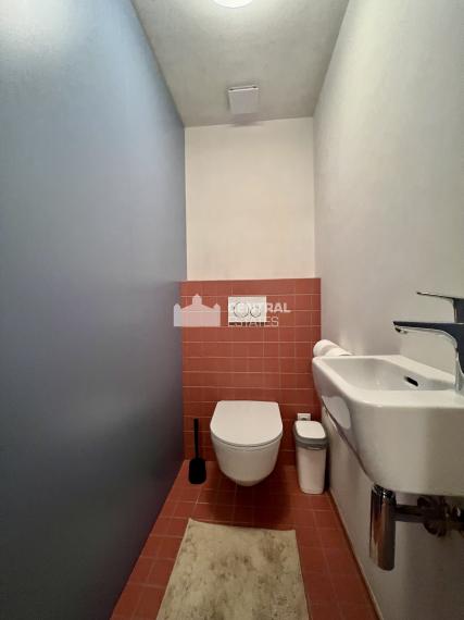 Kompletne zrekonštruovaný klimatizovaný 3- izbový byt s lodžiou na prenájom v Starom meste