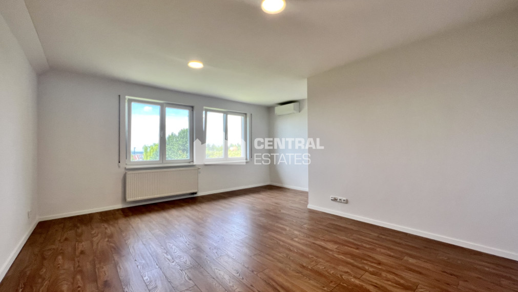 Priestranný krásny 6-izbový rodinný dom so záhradou a garážou na prenájom v Záhorskej Bystrici