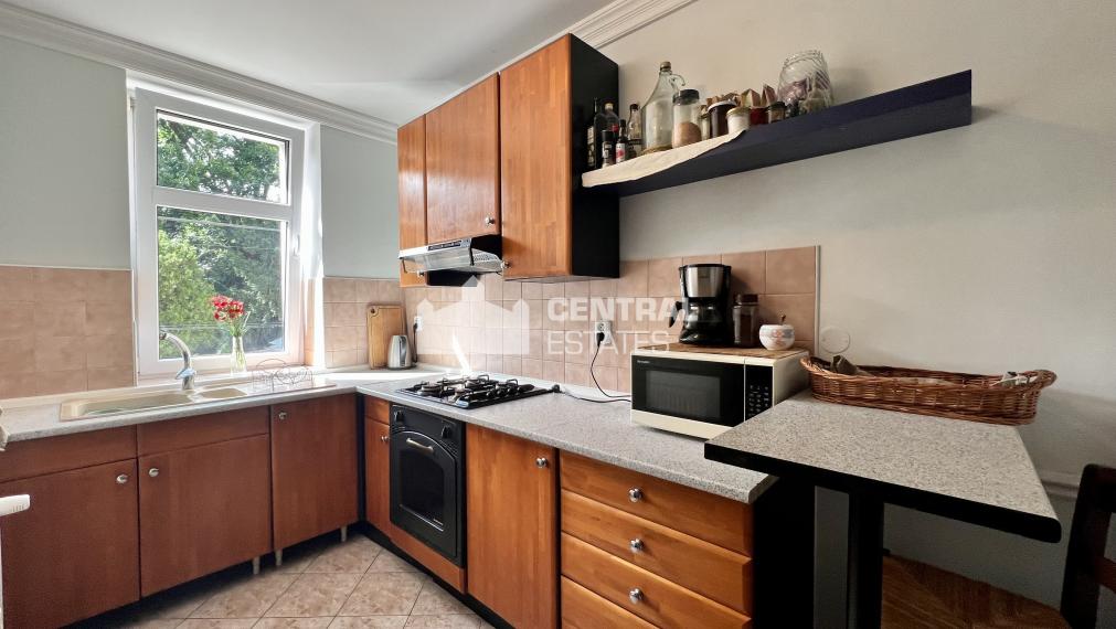 Elegant 1-bedroom apartment with a balcony for sale in the Old Town