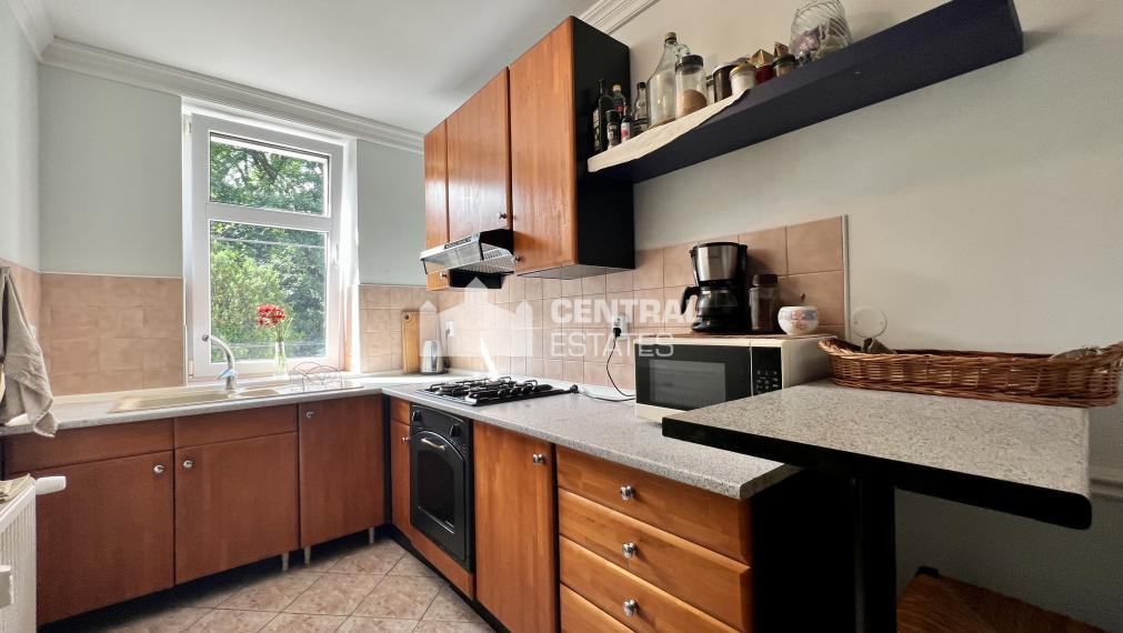 Elegant 1-bedroom apartment with a balcony for sale in the Old Town