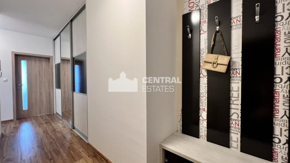 Moderný 2- izbový byt v novostavbe s balkónom a parkovaním na prenájom v Starom meste