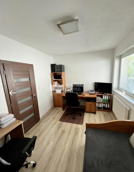 Veľkometrážny rodinný dom s rozľahlým pozemkom na predaj v Šamoríne