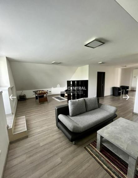 Veľkometrážny rodinný dom s rozľahlým pozemkom na predaj v Šamoríne