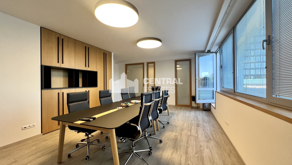 Lukratívne kancelárske priestory v novostavbe s terasou a parkovaním na predaj v Petržalke